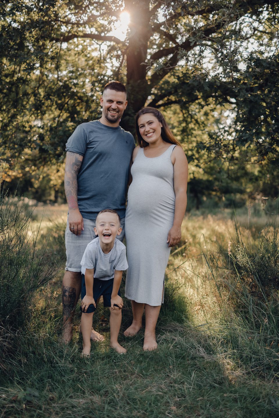 OUTDOOR family shooting families fotos schwanger fotos Babybauch