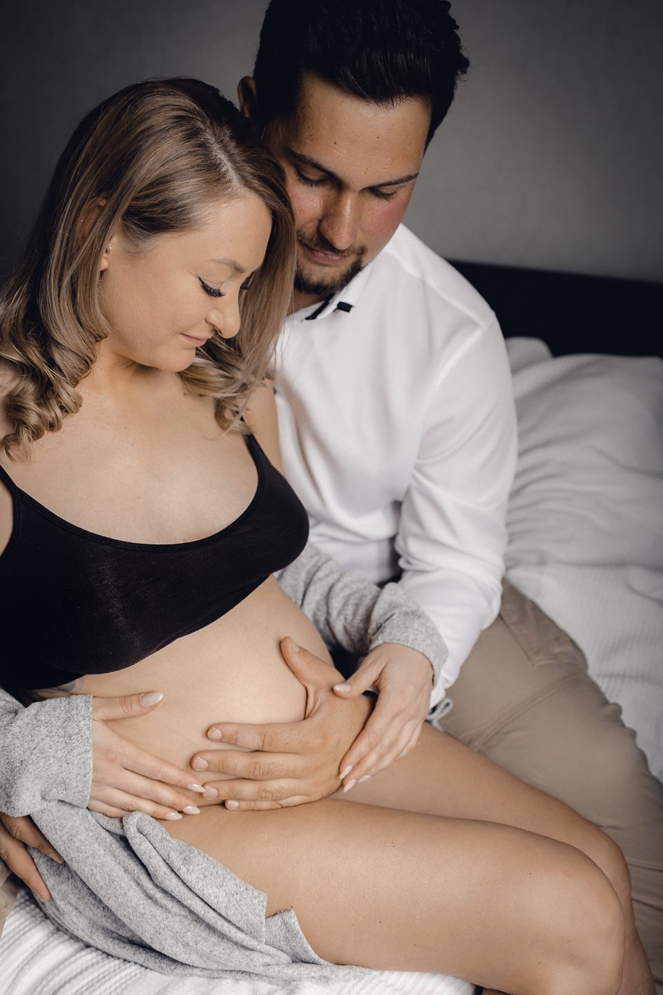 Homestory family shooting families fotos baby glück Babybauch schwanger