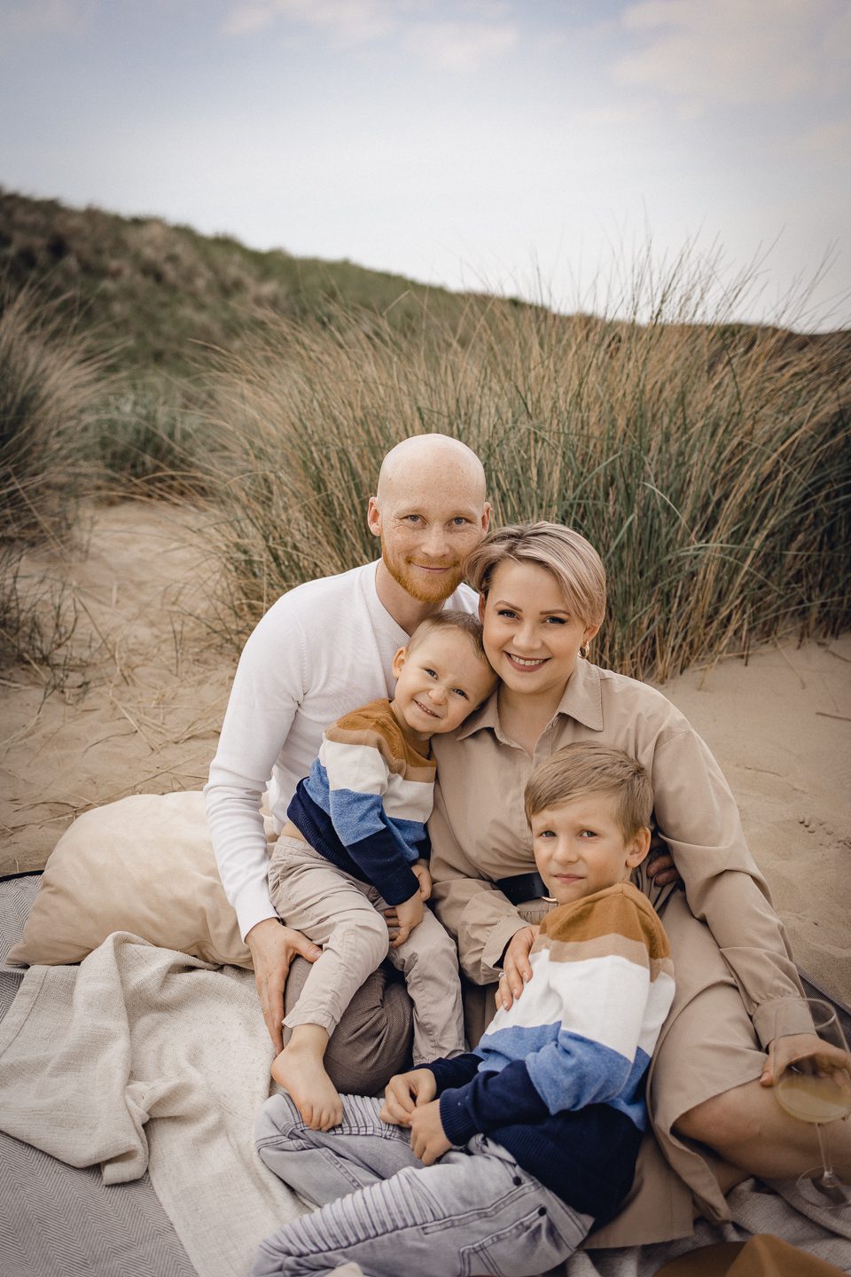 OUTDOOR family shooting families fotos fotos Reise fotografie Niederlande shooting Fotos am meer