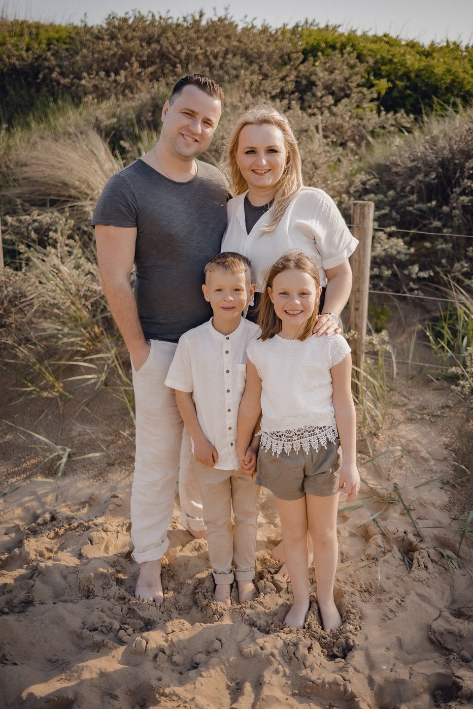 OUTDOOR family shooting families fotos schwanger fotos Reise fotografie Niederlande shooting Fotos am meer
